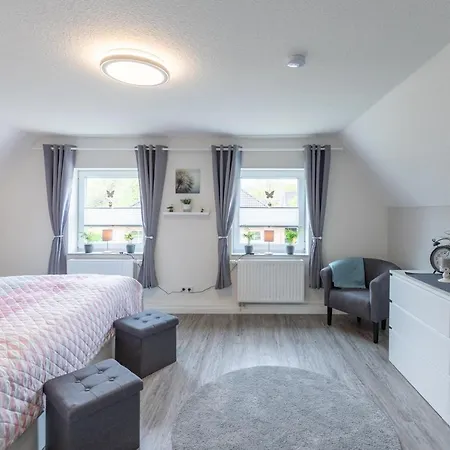Holiday home Jule Ahoi Stedesand