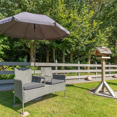 Jule Ahoi Holiday home Stedesand